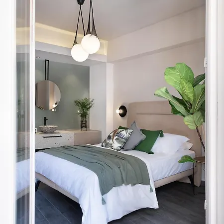 Anaem Eclectic Aparthotel 4*