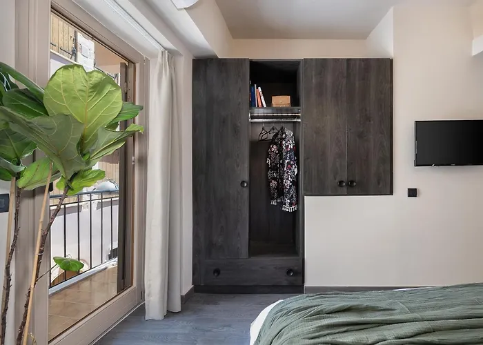 Anaem Eclectic Apartahotel 4*