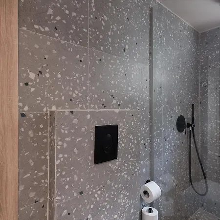 アパートホテル Anaem Eclectic 4*