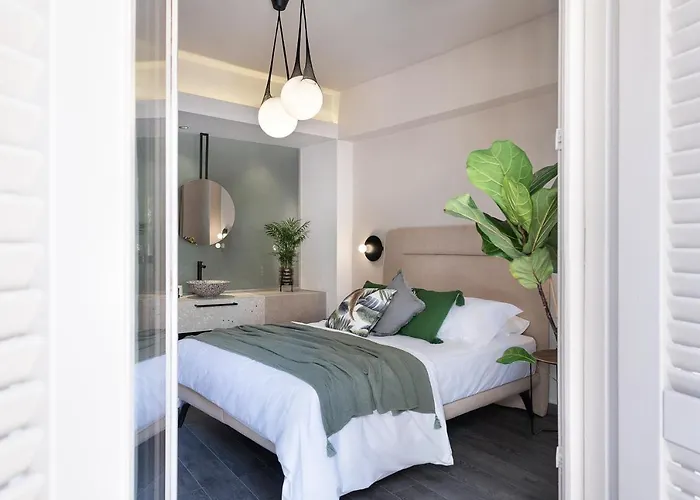 Anaem Eclectic Aparthotel 4*